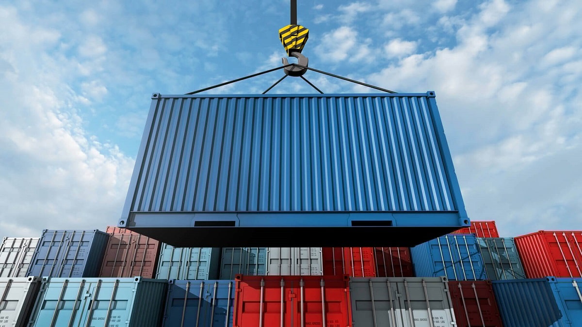 Who is the largest manufacturer of shipping containers in India?